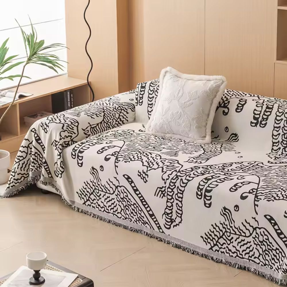 BowLift | Nature Sketch Pattern Sofa Cover