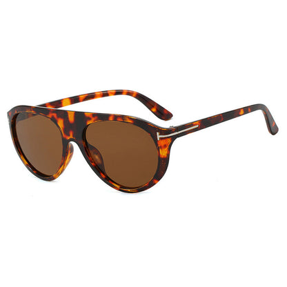 Women's Cat-Eye Sunglasses with protective UV filter and mirrored lenses Bowlift