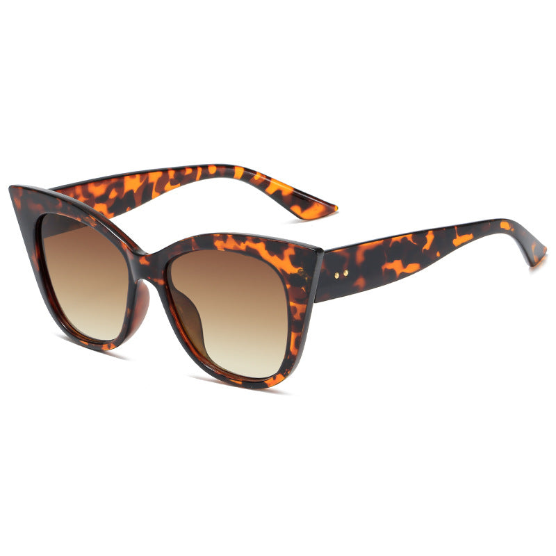 Women extravagant Cat-Eye sunglasses with mirrored lenses Bowlift