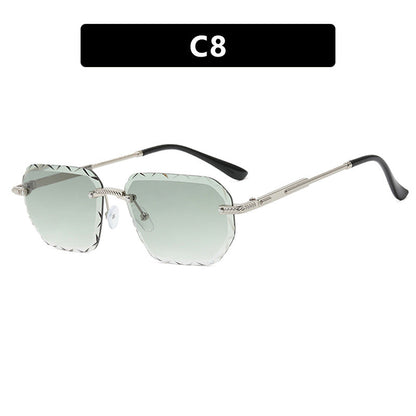 Women's geometric sunglasses with mirrored lenses and sturdy frame Bowlift