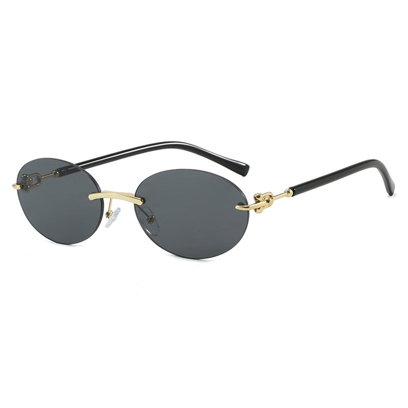 Women oval sunglasses with luxurious metal frame and mirrored lenses Bowlift