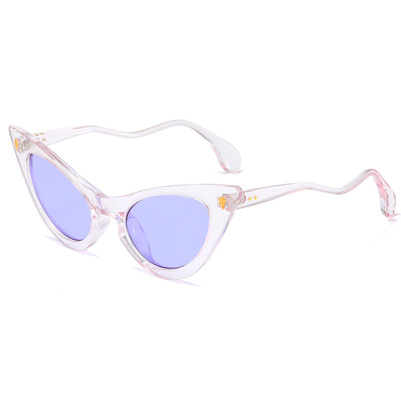 Women's Cat-Eye Sunglasses with Mirrored Lenses and Elegant Detail Bowlift