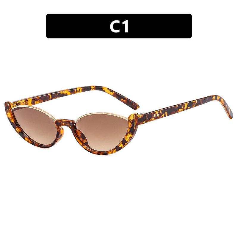 Women's Cat-Eye Sunglasses with Mirrored Lenses and Elegant Frame Bowlift