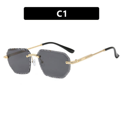 Women's geometric sunglasses with mirrored lenses and sturdy frame Bowlift