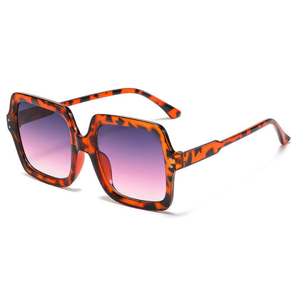 Ladies fashionable square sunglasses with mirrored lenses Bowlift