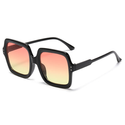 Ladies fashionable square sunglasses with mirrored lenses Bowlift
