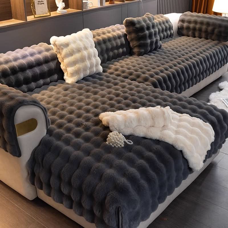 BowLift | Non-slip Sofa Cover for Pets & Family