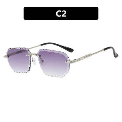 Women's geometric sunglasses with mirrored lenses and sturdy frame Bowlift