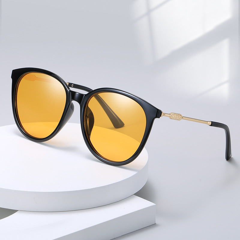 Women's Fashion Cat-Eye Sunglasses with Mirrored Lenses Bowlift