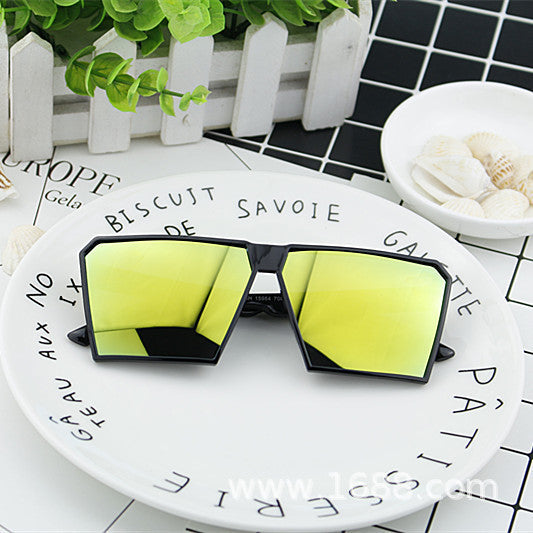 Women's Fashion Sport Sunglasses with Square Frame and Mirrored Lenses Bowlift