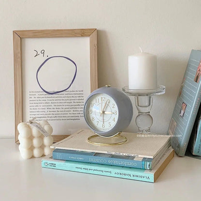 BowLift | Retro Vintage Style Gold Accent Alarm Clock