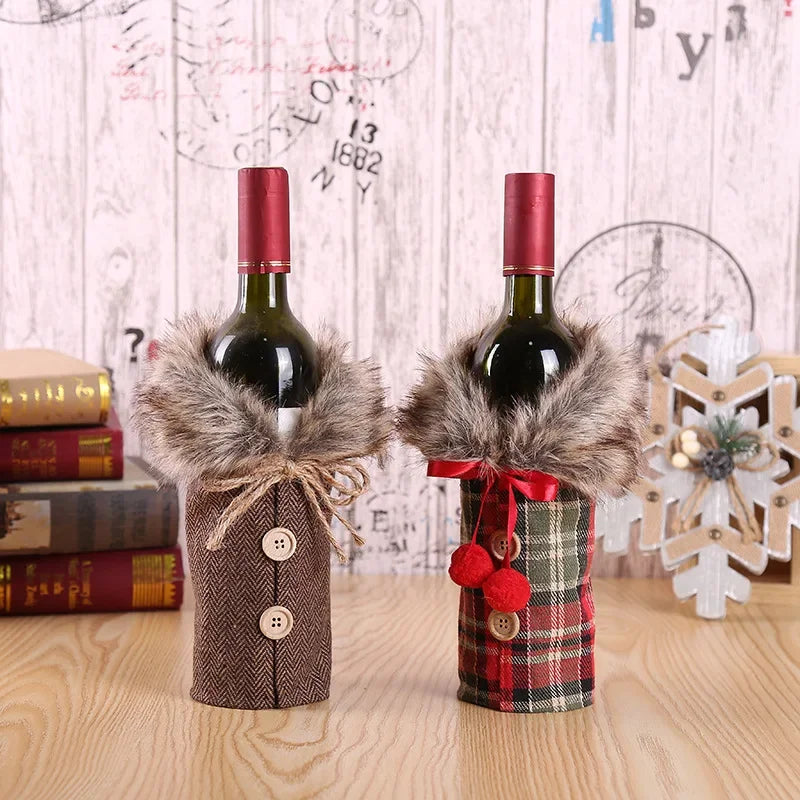 Christmas bottle cover with fur collar – festive cover for wine bottles, gnome decoration for Christmas, perfect as gift wrapping | Bowlift