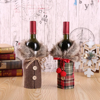 Christmas bottle cover with fur collar – festive cover for wine bottles, gnome decoration for Christmas, perfect as gift wrapping | Bowlift