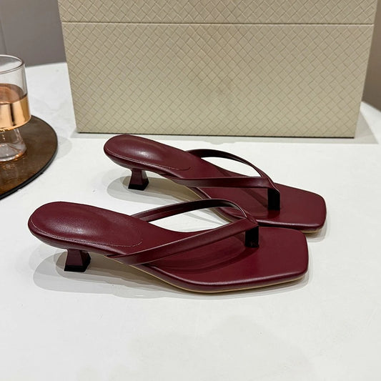 Women’s Low Heel Toe Post Slide Sandals with Square Heel and Narrow Strap
