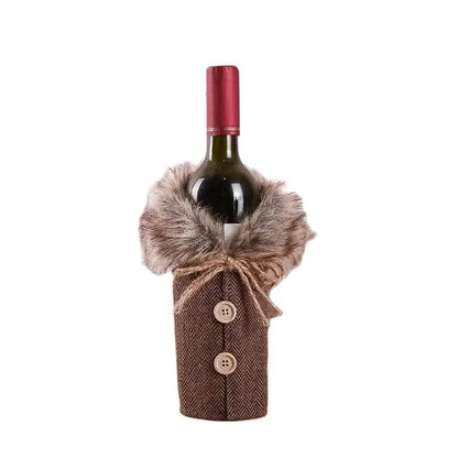 Christmas bottle cover with fur collar – festive cover for wine bottles, gnome decoration for Christmas, perfect as gift wrapping | Bowlift