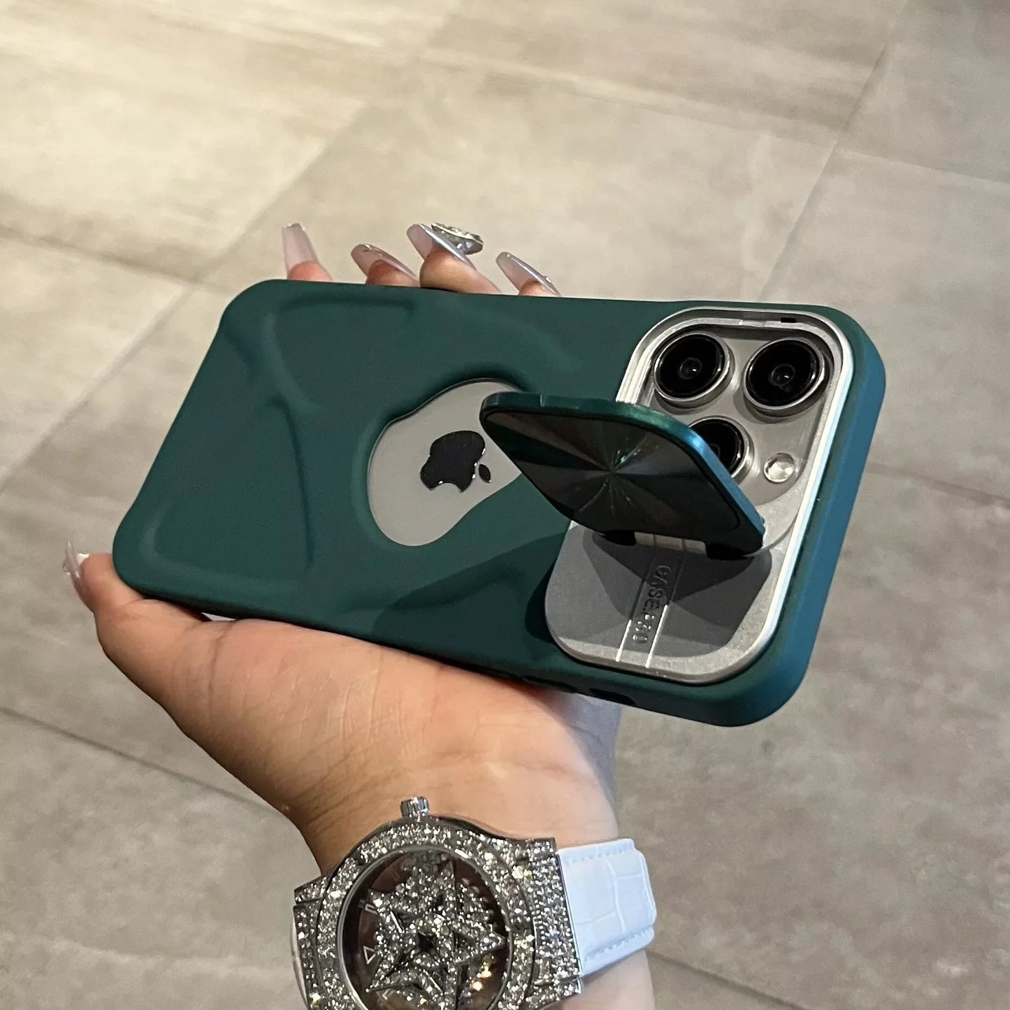 BowLift | Magsafe Silicone Lens Flip IPhone Case