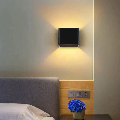BowLift: Luxurious Wireless Wall Lamp for a Sleek, Cable-Free Glow