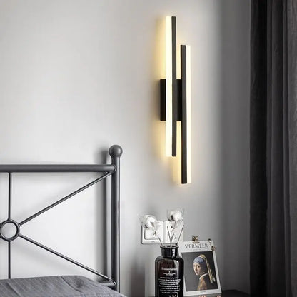 BowLift Modern LED Wall Lamp – Black & Gold Acrylic Accent Light for Elegant Room Décor