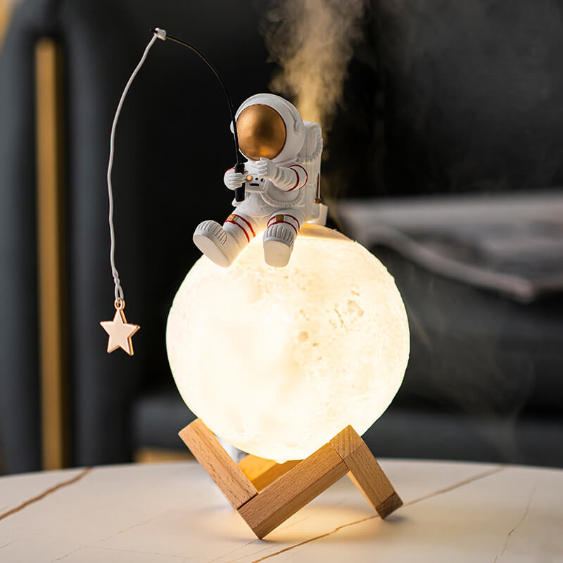 BowLift Astronaut Air Humidifier with Soothing Night Light