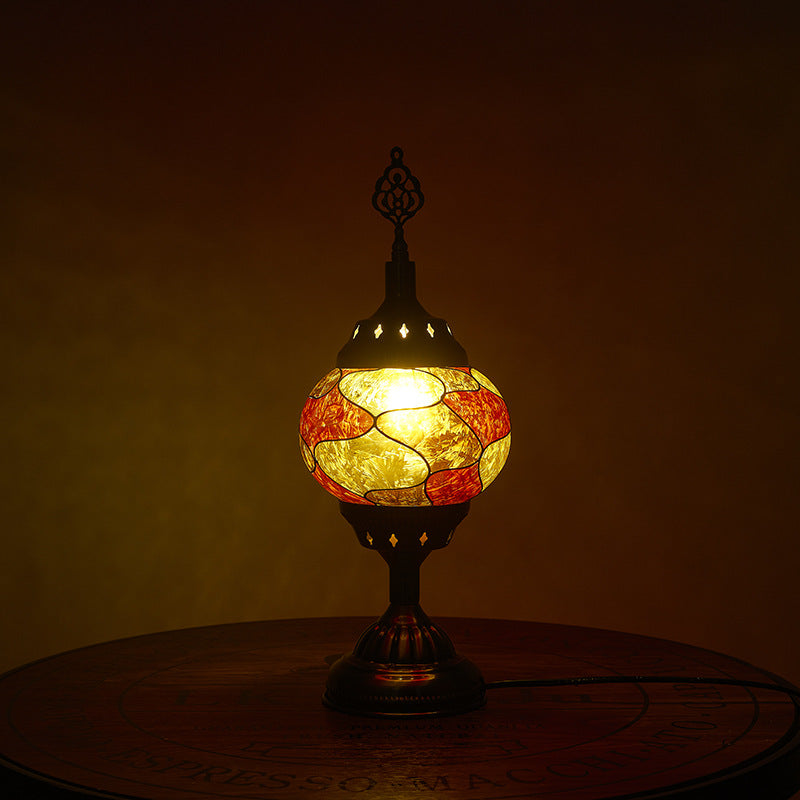 BowLift Traditional Tiffany-Style Romantic Oval Iron Enameled 1-Light Table Lamp for the Bedroom