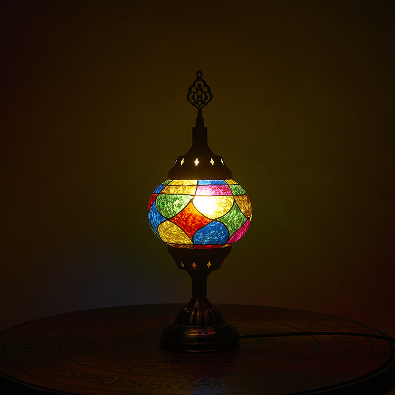 BowLift Traditional Tiffany-Style Romantic Oval Iron Enameled 1-Light Table Lamp for the Bedroom