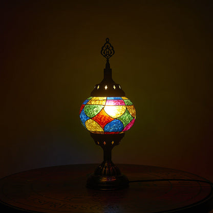 BowLift Traditional Tiffany-Style Romantic Oval Iron Enameled 1-Light Table Lamp for the Bedroom
