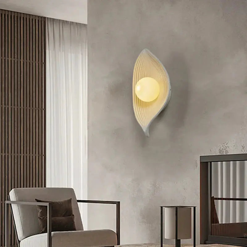 BowLift Wall Lamp - LED Leaf Gold, Elegant Design