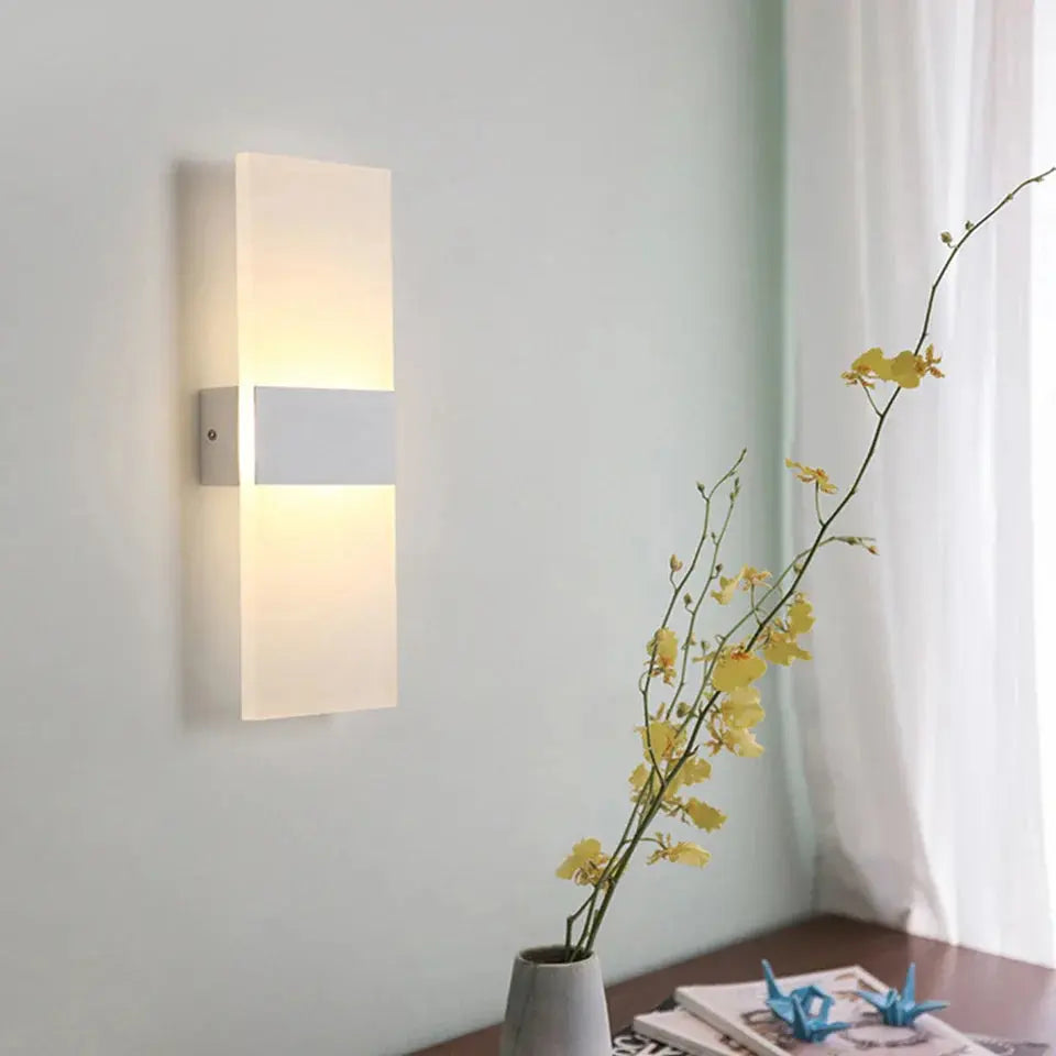 BowLift Éclatante — Premium Touch Panel Wall Light, USB Rechargeable