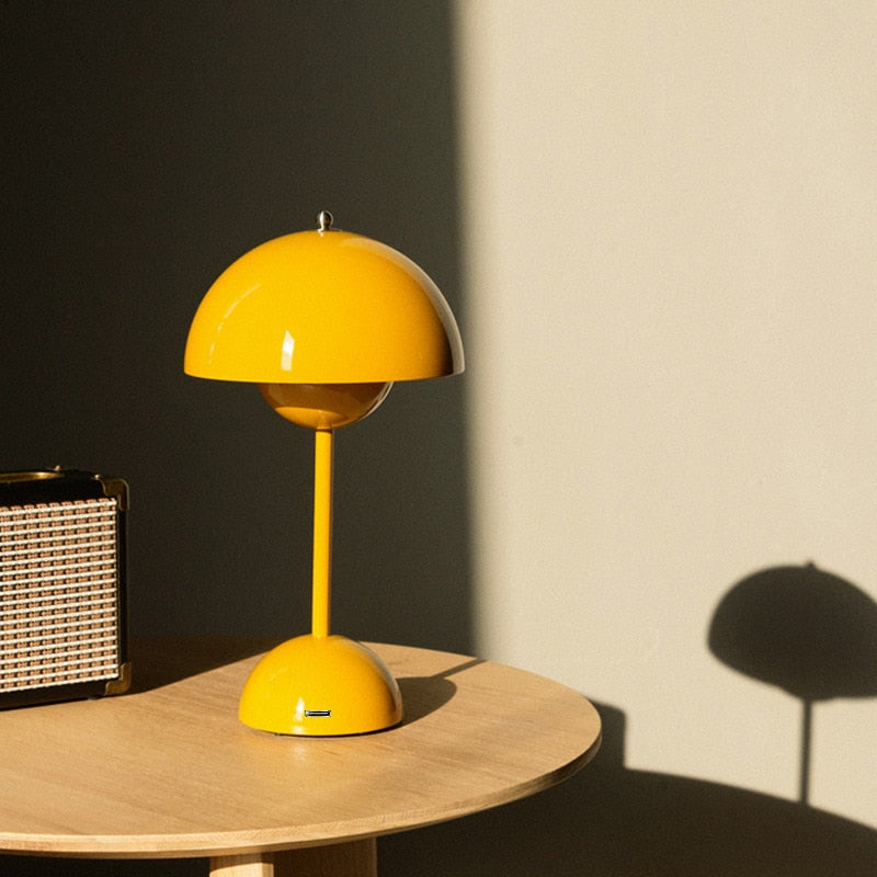 BowLift Cordless Flowerpot Table Lamp – Wireless, Cable-Free Design