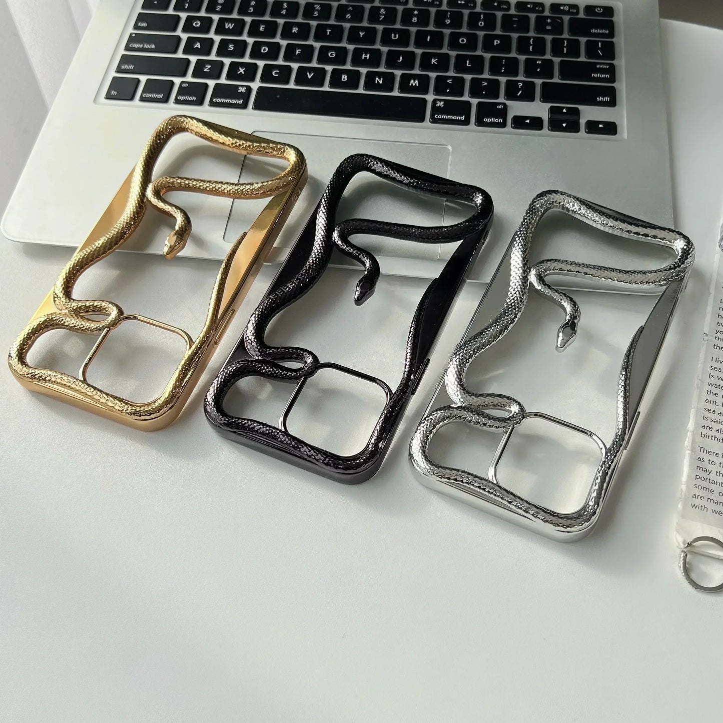 BowLift | Snake Wrap Retro Phone Case