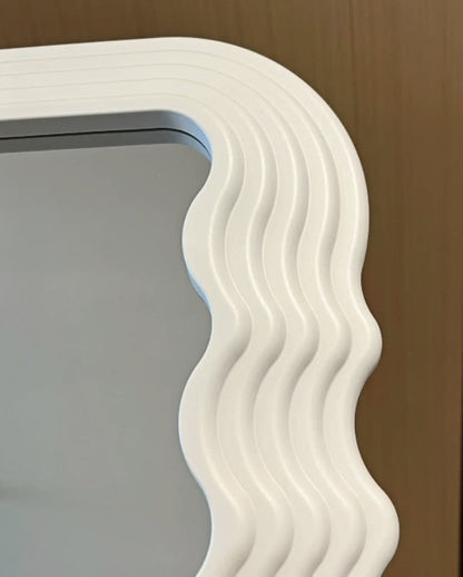 LZINA™ | Wave Shock Retro Mirror
