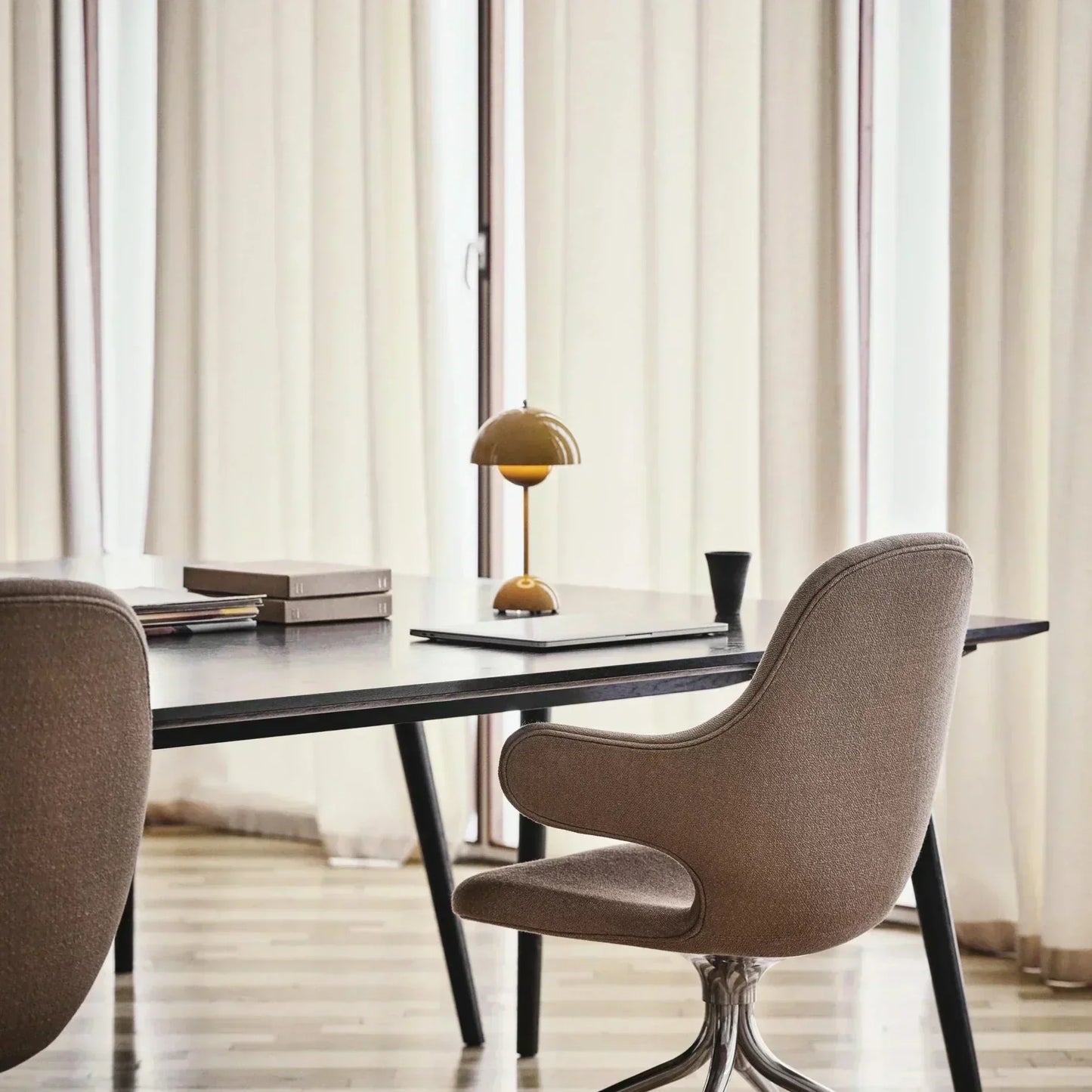 BowLift LED Mushroom Lamp — Soft, Warm Glow for a Cozy Atmosphere