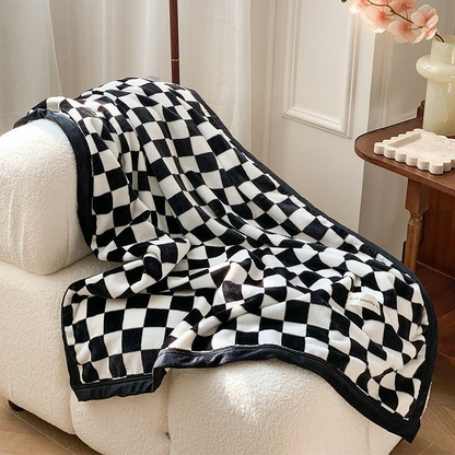 BowLift | PlaidComfort | Flannel blanket checked