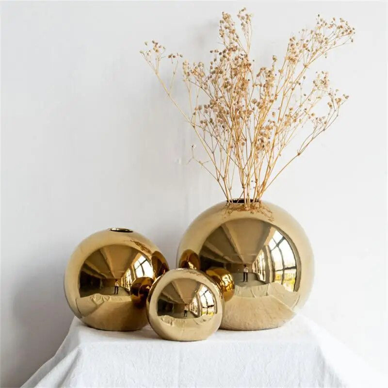 LZINA™ | Golden Ball Vase