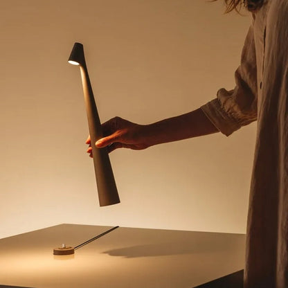 BowLift Sculpting Table Lamp — Precision Lighting for Artists