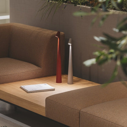 BowLift Sculpting Table Lamp — Precision Lighting for Artists