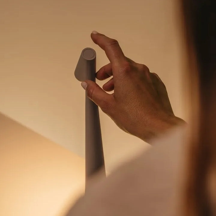 BowLift Sculpting Table Lamp — Precision Lighting for Artists