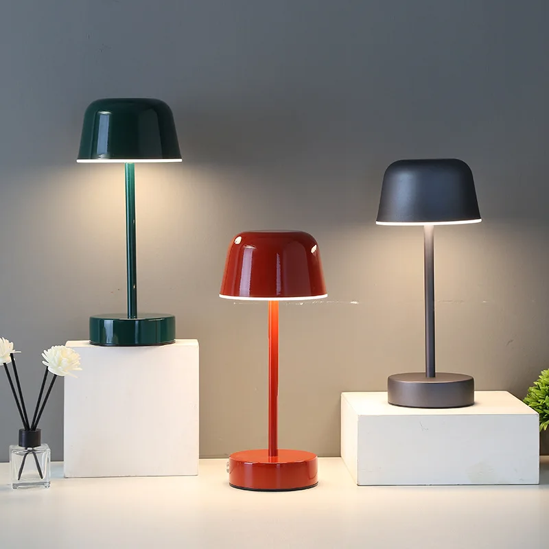 BowLift PRISMA PULSE FLARE: Dynamic LED Table Lamp for Modern Spaces
