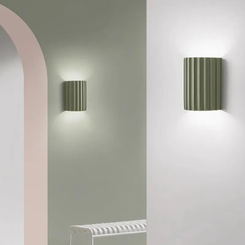 BowLift Minimalist Groove Wall Lamp in Resin with Up & Down Lighting