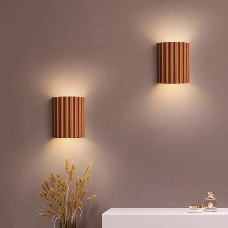 BowLift Minimalist Groove Wall Lamp in Resin with Up & Down Lighting