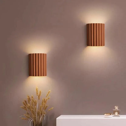 BowLift Minimalist Groove Wall Lamp in Resin with Up & Down Lighting
