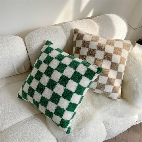 BowLift | Plush Fleece Checkered Pillowcase