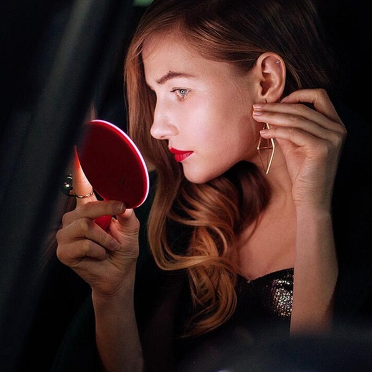 Wireless Charging LED Makeup Mirror | Bowlift