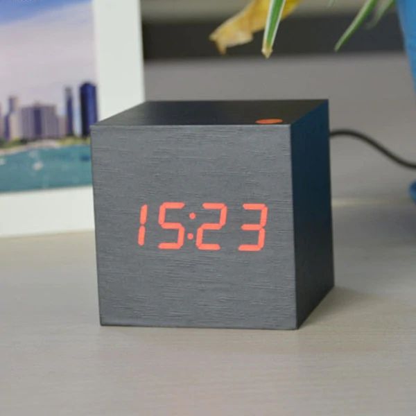 BowLift | CUBE DIGITAL DESK CLOCK