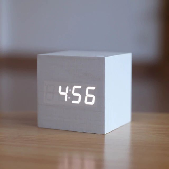 BowLift | CUBE DIGITAL DESK CLOCK