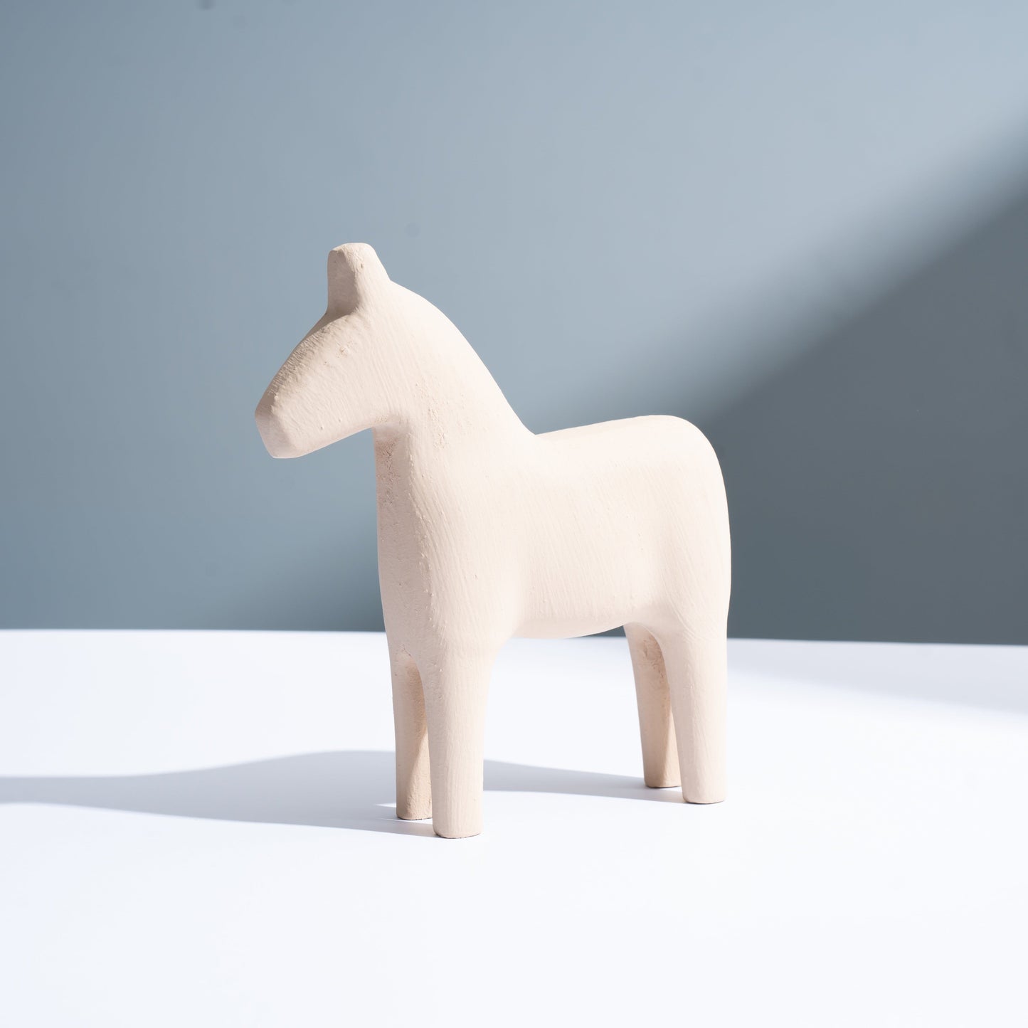 LZINA™ | Resin creative Minimalism horse decoration ornaments