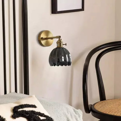 BowLift Retro Wall Light with Glass Tulip Bud – Vintage-Inspired Design
