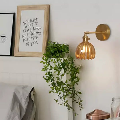 BowLift Retro Wall Light with Glass Tulip Bud – Vintage-Inspired Design