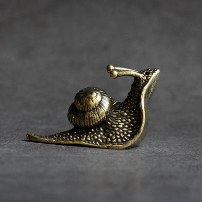 LZINA™ | Retro Queen Copper Mini Snail Tea Pet Desk Ornament