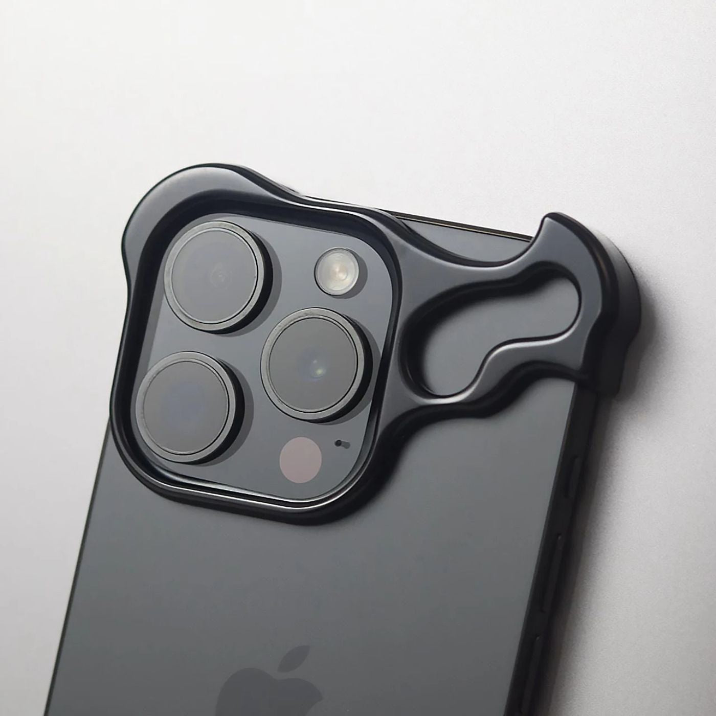 LZINA™ | Mobile Phone Case with Slim Minimalist Design